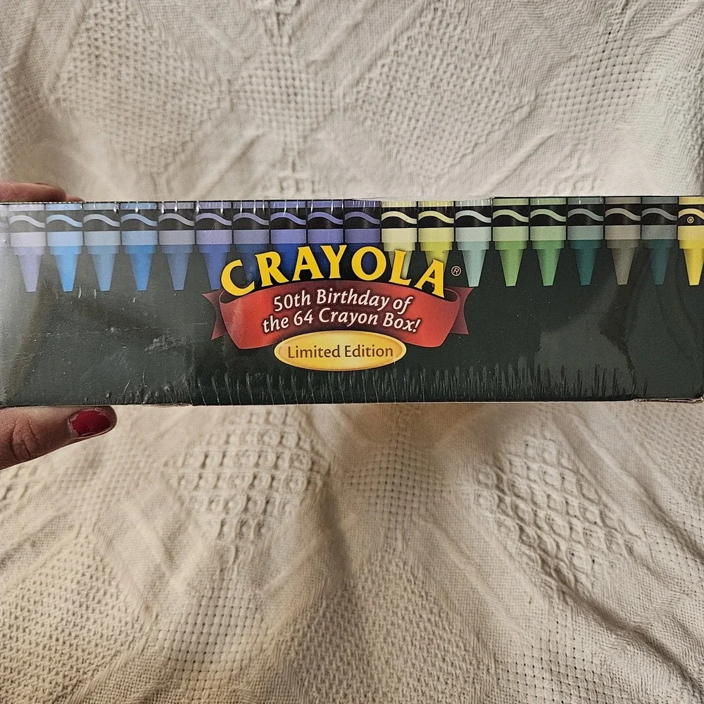 Crayola 50th Birthday 64-Crayon Limited Set 1958 colors Repro 2008 SEALED TIN